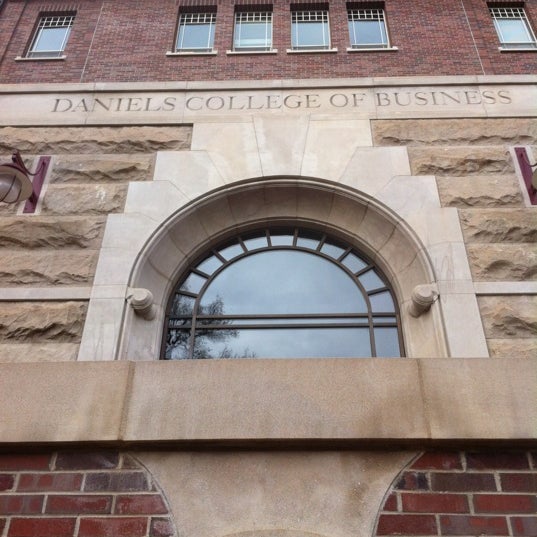 Das Foto wurde bei Daniels College of Business von Michael M. am 10/23/2012 aufgenommen
