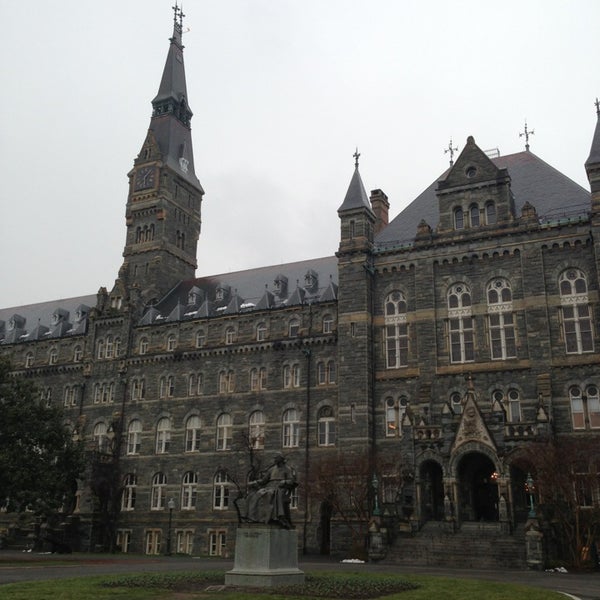 3/25/2013 tarihinde Carson M.ziyaretçi tarafından Georgetown University School of Continuing Studies'de çekilen fotoğraf