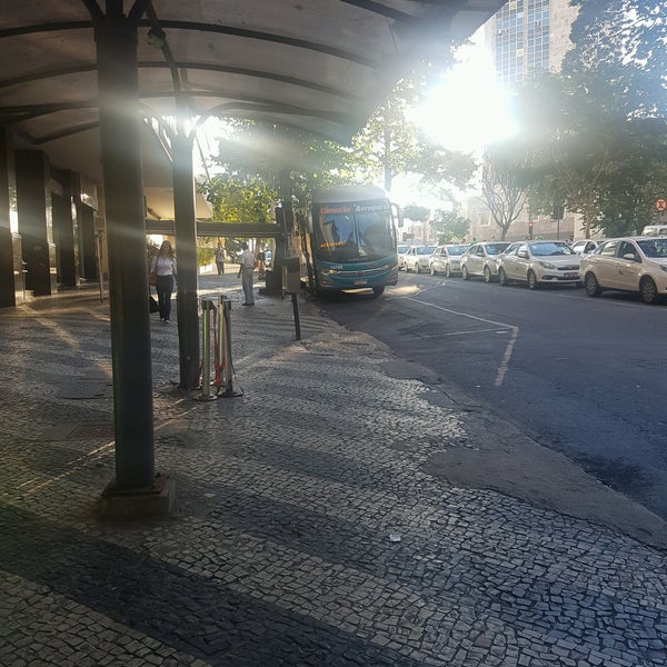 รูปภาพถ่ายที่ Conexão Aeroporto โดย Rafael C. เมื่อ 2/14/2017