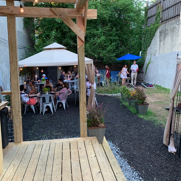 Das Foto wurde bei Jet Wine Bar von 🌴om Z. am 7/14/2019 aufgenommen