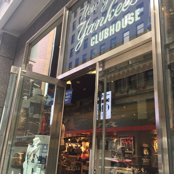 YANKEE CLUBHOUSE SHOP - 110 E 59th St, New York, New York - Sports