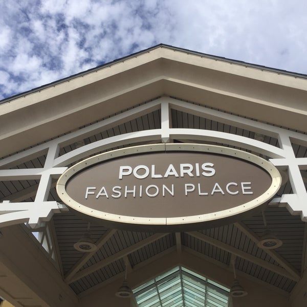 Photo taken at Polaris Fashion Place by ともっち on 9/23/2018