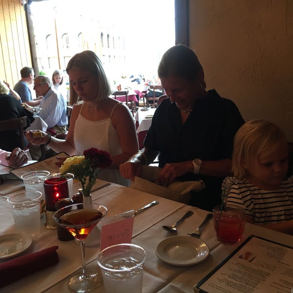 Del Rio Italian Restaurant in Highwood