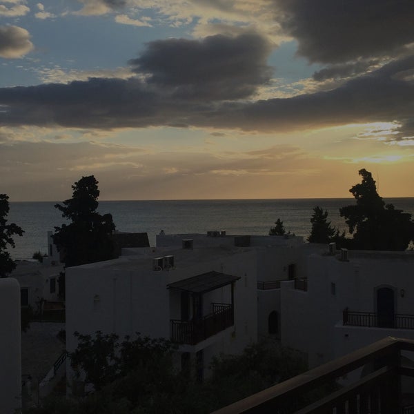 Photo taken at Creta Maris Beach Resort by George A. on 4/10/2019