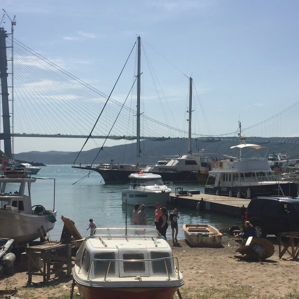 5/15/2016 tarihinde Etem A.ziyaretçi tarafından Poyrazköy Sahil Balık Restaurant'de çekilen fotoğraf