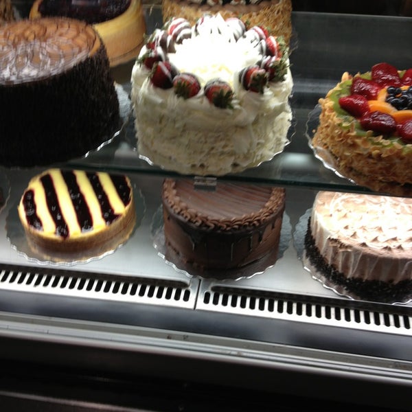 Das Foto wurde bei Lamanna&#39;s Bakery, Cafe &amp; Fine Foods von Richard G. am 1/23/2013 aufgenommen