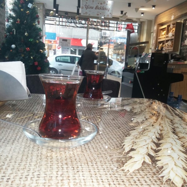 12/16/2014 tarihinde Harun Ö.ziyaretçi tarafından BrotCafe'de çekilen fotoğraf
