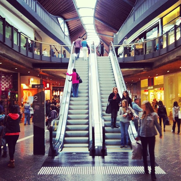Photos at Highpoint Shopping Centre 