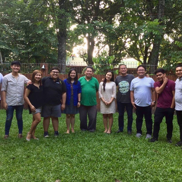 Mango Tree Bar and Restaurant Guzman St