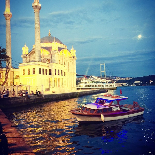 Foto scattata a My Deniz Restaurant da AYHAN il 7/18/2016