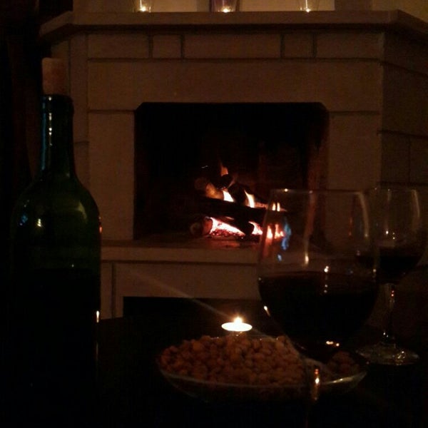 Şömine jakuzi huzur ve şarap :)