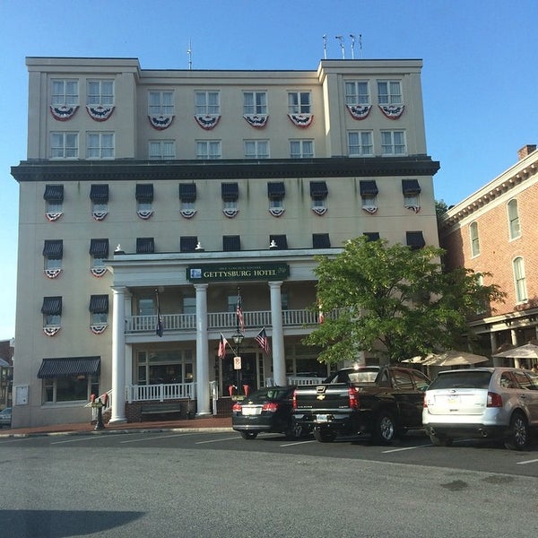 Das Foto wurde bei James Gettys Hotel von Jonathan R. am 8/16/2014 aufgenommen