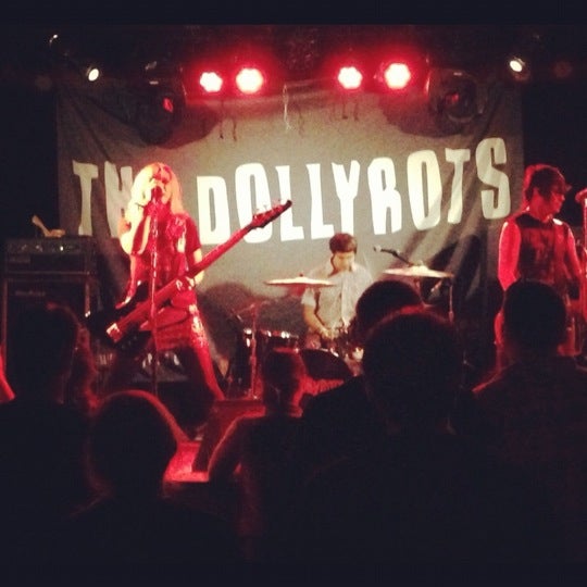 Photo taken at Knitting Factory by Benedict C. on 10/3/2012