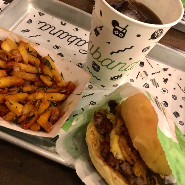 7/17/2018 tarihinde Mariana C.ziyaretçi tarafından Cabana Burger'de çekilen fotoğraf