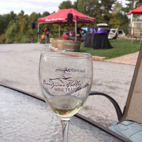 Photo taken at Penns Woods Winery by Shih-Han C. on 10/4/2014