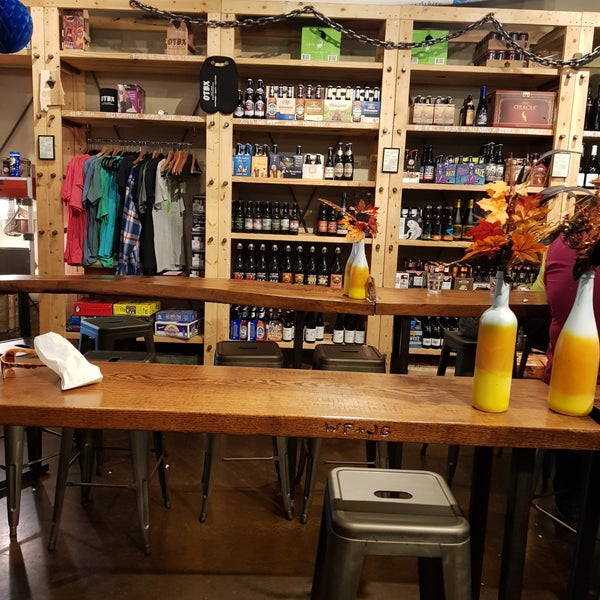 Photo taken at Old Town Beer Exchange by Defne on 10/24/2018