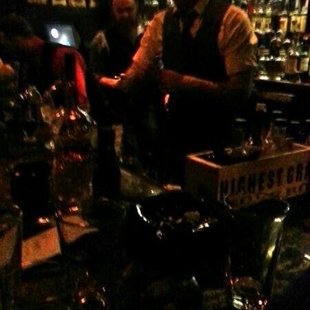 11/2/2014にMisty D.がWSKY Lounge and Cigar Barで撮った写真