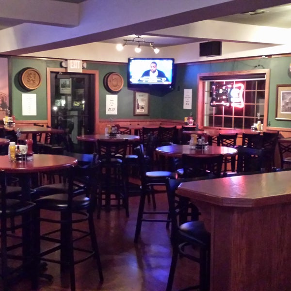 Natty Oaks Pub & Eatery Bar in West Allis