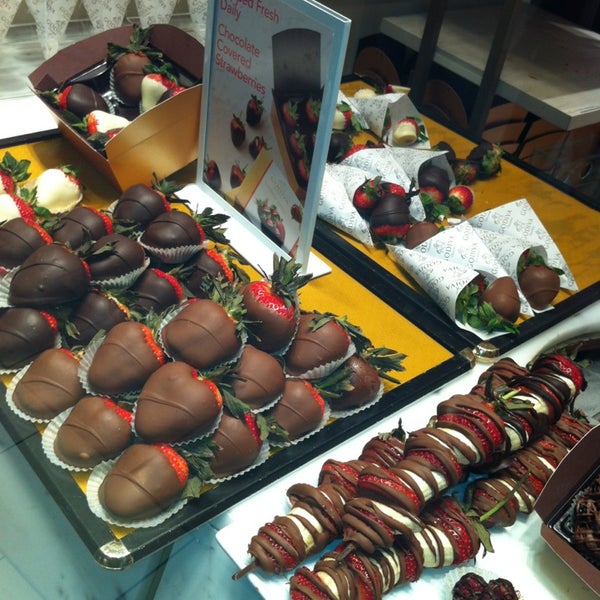 Godiva Chocolatier (Now Closed) Millenia Orlando, FL