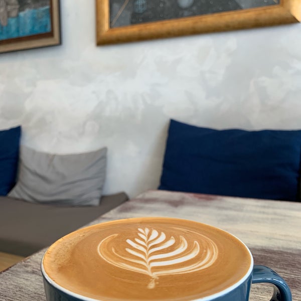 11/15/2018 tarihinde Nerijus P.ziyaretçi tarafından Dots Coffee'de çekilen fotoğraf