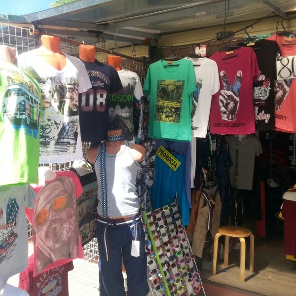 Павильон одежда. Павильон мужской одежды. Рынок павильоны с мужской одежды. Спецодежда садовод. Выставочный павильон.