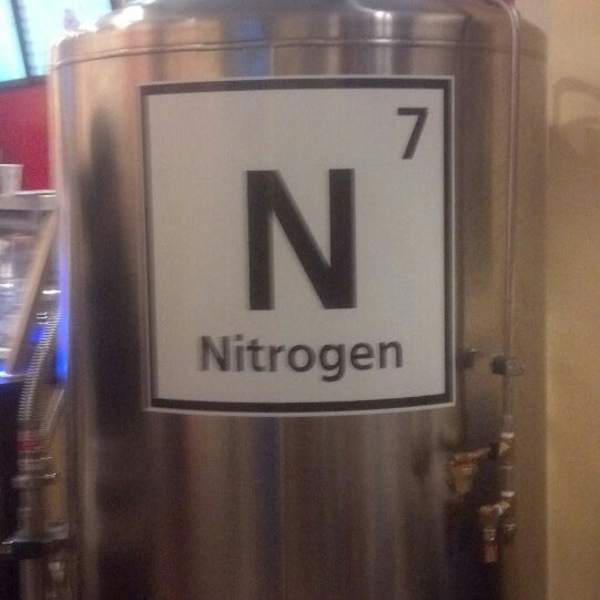 6/28/2013에 Lori H.님이 Sub Zero Nitrogen Ice Cream에서 찍은 사진
