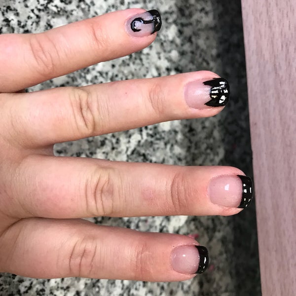 Mazee Nail and Spa Gardner, KS