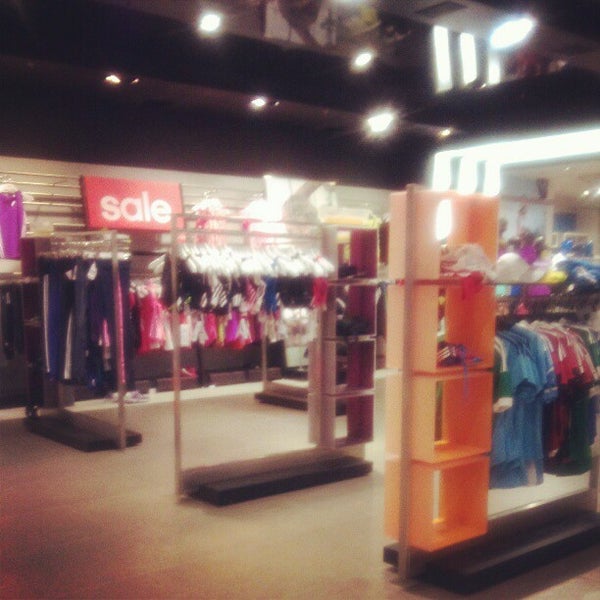 adidas barra shopping sul