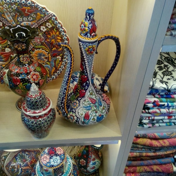 Das Foto wurde bei Myth Arts - Ceramic Factory von Burak A. am 6/10/2014 aufgenommen
