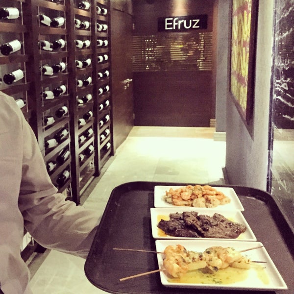 Foto tirada no(a) Efruz Restaurant por serdar a. em 12/23/2015