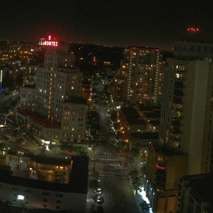 Photo taken at The Declan Suites San Diego by Carl B. on 10/30/2014