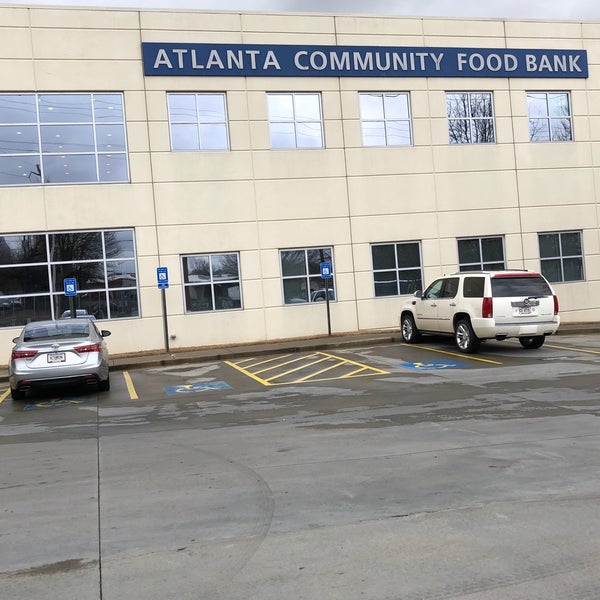รูปภาพถ่ายที่ Atlanta Community Food Bank โดย Carl B. เมื่อ 2/21/2018