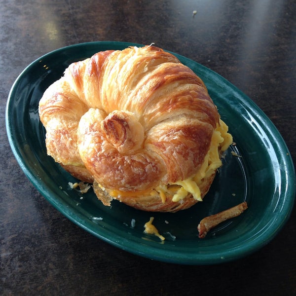 Egg Sandwich: biscuit vs. croissant? Croissant, by a long shot. Totally worth the $1.55 difference. Bonus: no burning fingers!