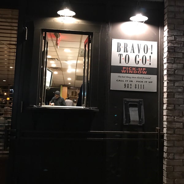 Photo taken at BRAVO! Italian Restaurant &amp; Bar by Carl B. on 1/16/2017