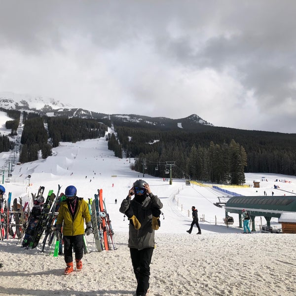 2/24/2020에 Khalooid님이 Lake Louise Ski Area &amp; Mountain Resort에서 찍은 사진