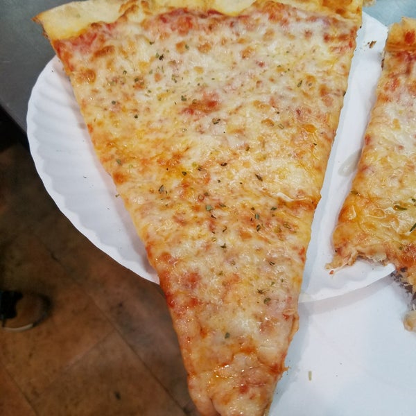 Photo taken at Kiss My Slice by Steve D. on 1/7/2018