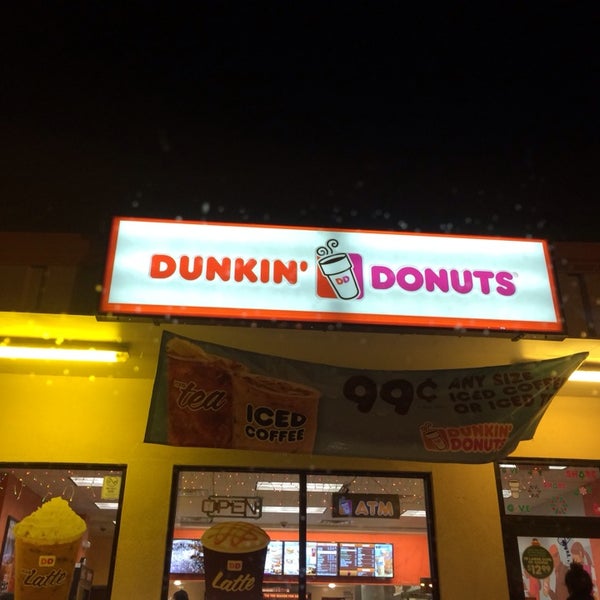 Dunkin - 도넛 전문점에서의 사진