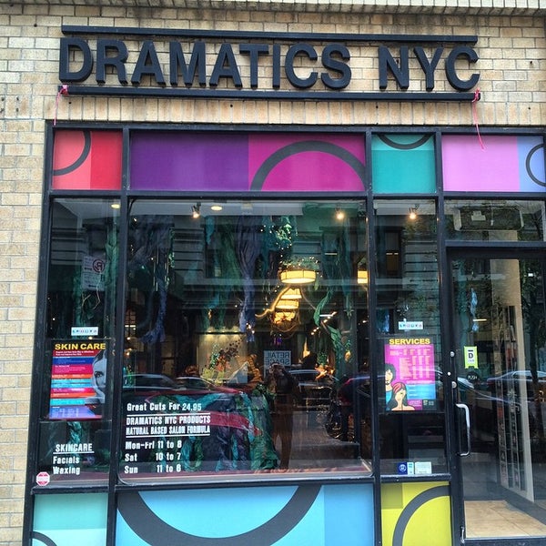 Снимок сделан в Dramatics NYC 5th Ave пользователем Bryan K. 11/16/2014