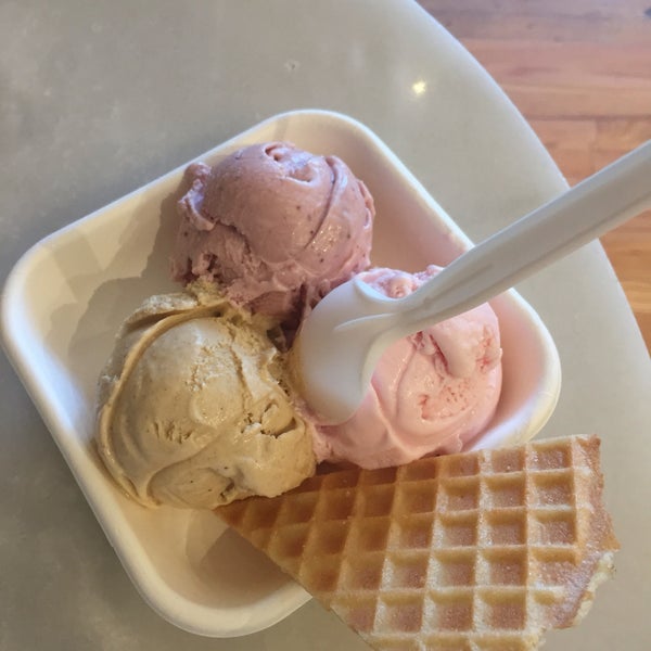 8/9/2016에 Joe J.님이 Jeni&#39;s Splendid Ice Creams에서 찍은 사진