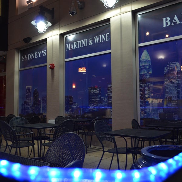 Foto diambil di Sydney&#39;s Martini and Wine Bar oleh Sydney&#39;s Martini and Wine Bar pada 6/10/2014