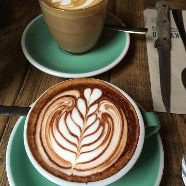 11/12/2016 tarihinde Jonathan L.ziyaretçi tarafından Brickwood Coffee &amp; Bread'de çekilen fotoğraf