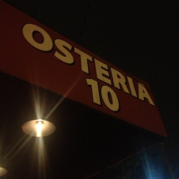 รูปภาพถ่ายที่ Osteria 10 โดย Jessica R. เมื่อ 3/9/2013
