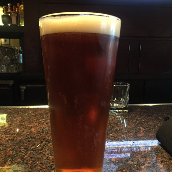 Photo taken at BJ&#39;s Restaurant &amp; Brewhouse by Rudy M. on 7/22/2015