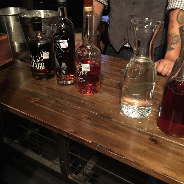 Foto scattata a El Divino Dining &amp; Cocktails da Rudy M. il 11/20/2015