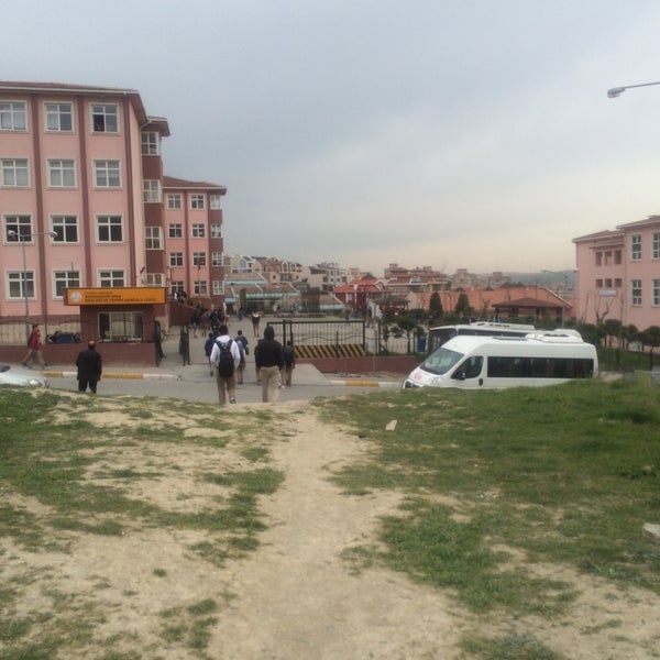 foto di bahcesehir imkb mesleki ve teknik anadolu lisesi bahcesehir 2 kisim istanbul istanbul