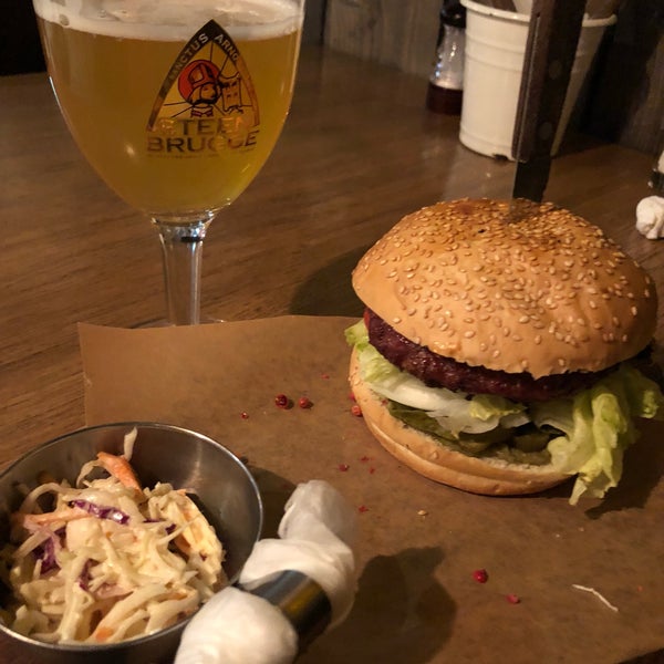 1/6/2018 tarihinde Lara P.ziyaretçi tarafından Beerburger BAR'de çekilen fotoğraf