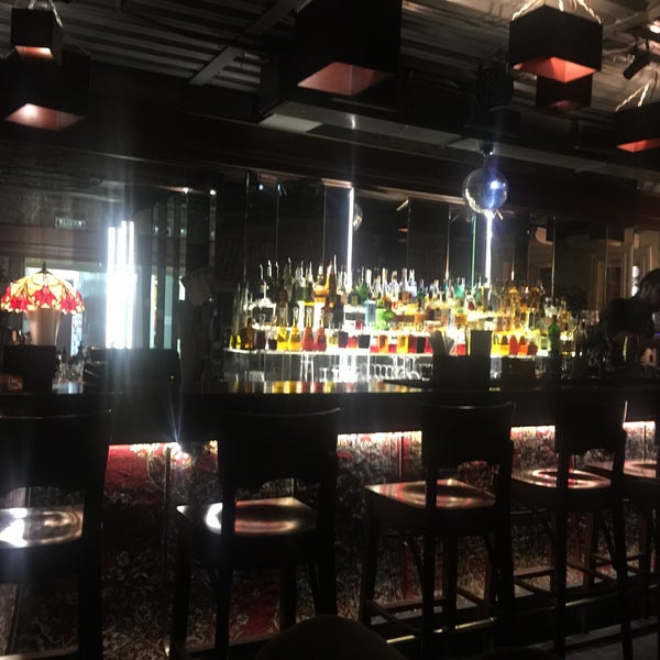 รูปภาพถ่ายที่ InTouch Cocktail Bar โดย Татьяна Т. เมื่อ 6/24/2017