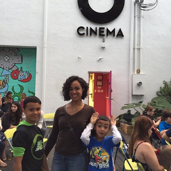 3/28/2015 tarihinde Virginia J.ziyaretçi tarafından O Cinema Wynwood'de çekilen fotoğraf
