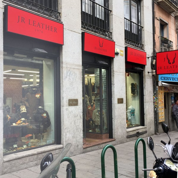 JR LEATHER Clothing Store in Gran Vía