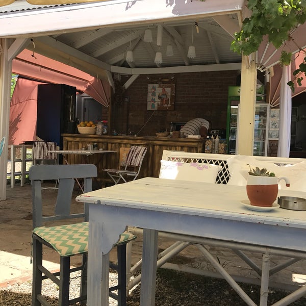 ресторан мама екатеринбург академический. мами ресторан. кафе мама рада чайковский. мамини ресторан иркутск. бар в стиле лофт.